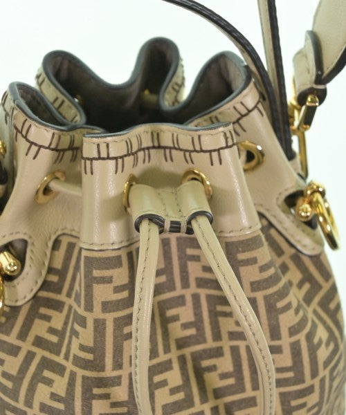 FENDI กระเป๋าสะพาย