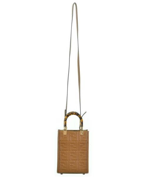 FENDI กระเป๋าถือขนาดใหญ่