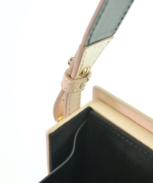 FENDI กระเป๋าสะพาย