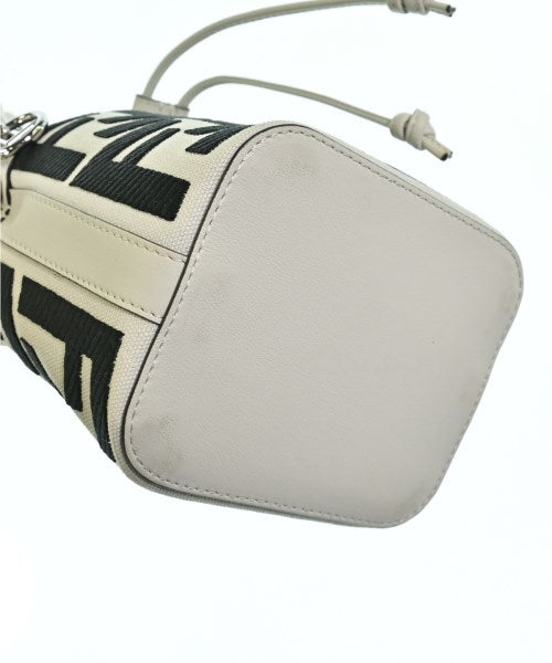 FENDI กระเป๋าสะพาย