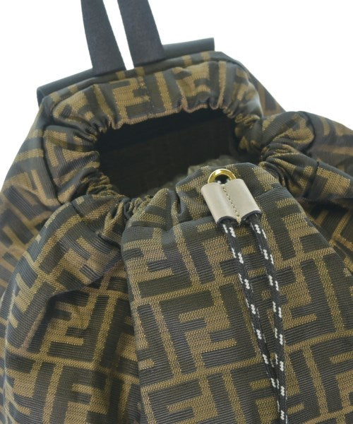 FENDI เป้สะพายหลัง