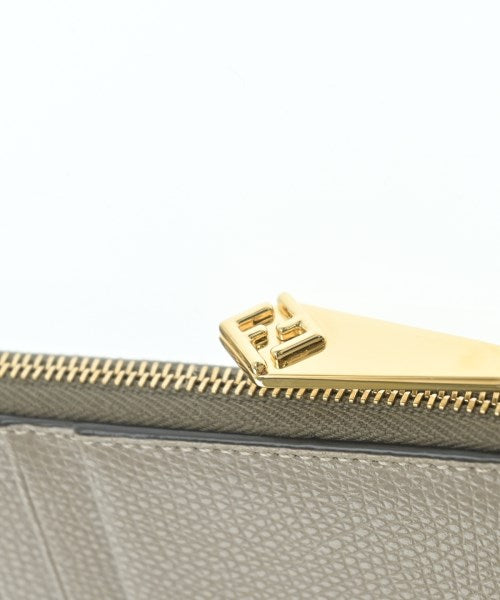 FENDI กล่องใส่บัตร