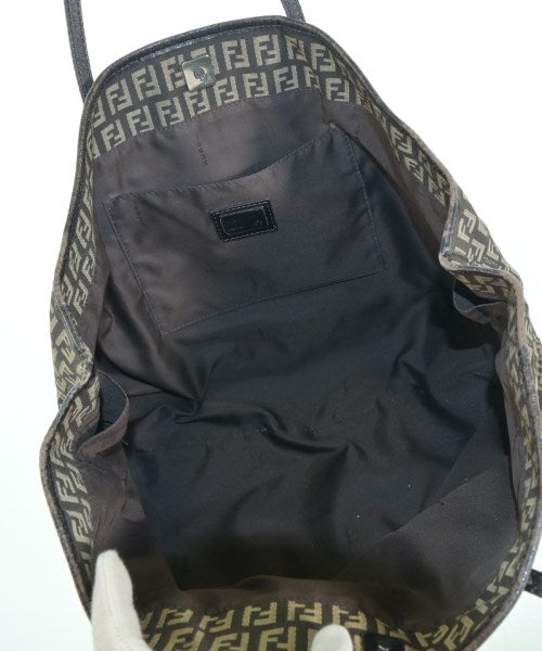 FENDI กระเป๋าถือขนาดใหญ่