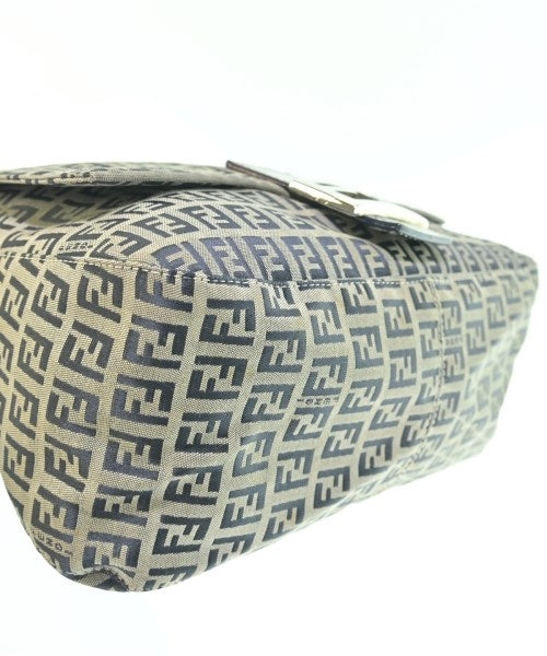 FENDI กระเป๋าถือ