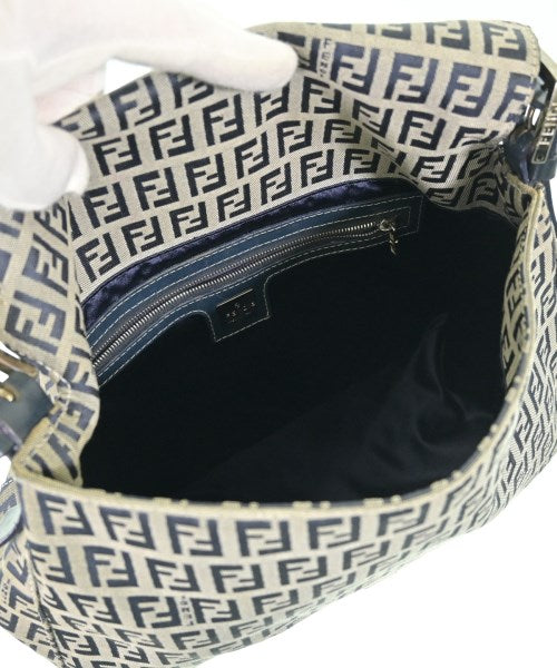 FENDI กระเป๋าถือ