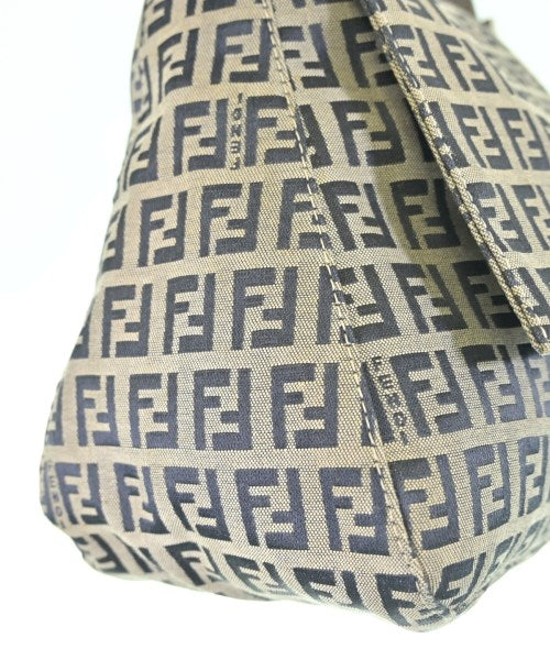 FENDI กระเป๋าถือ