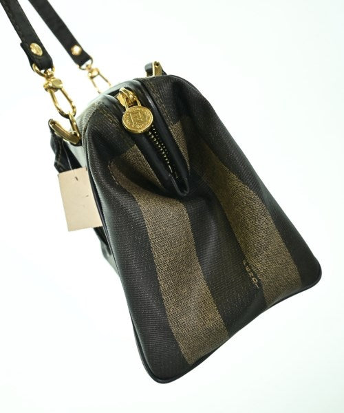 FENDI กระเป๋าใส่อุปกรณ์ขนาดใหญ่