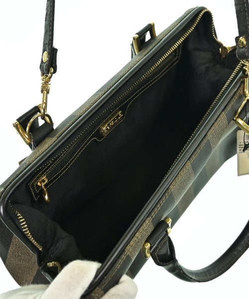 FENDI กระเป๋าใส่อุปกรณ์ขนาดใหญ่