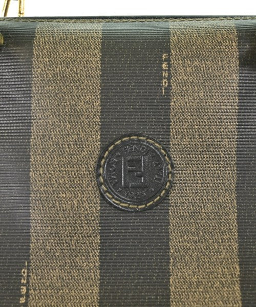 FENDI กระเป๋าใส่อุปกรณ์ขนาดใหญ่