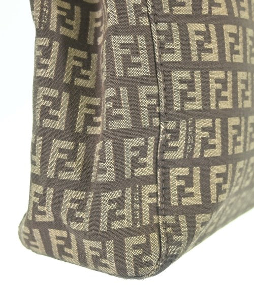 FENDI กระเป๋าถือขนาดใหญ่