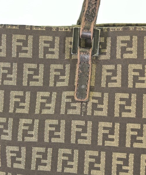 FENDI กระเป๋าถือขนาดใหญ่
