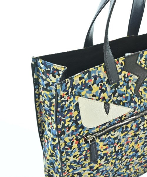 FENDI กระเป๋าถือขนาดใหญ่