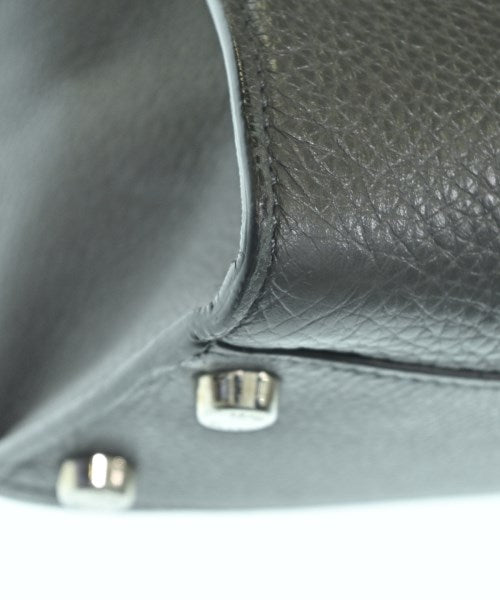 FENDI กระเป๋าถือขนาดใหญ่
