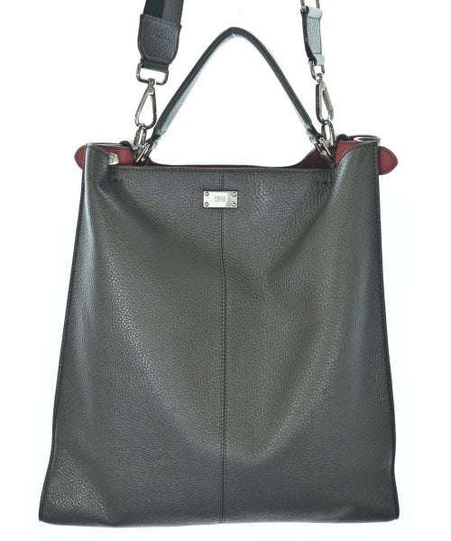 FENDI กระเป๋าถือขนาดใหญ่