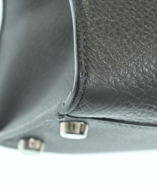 FENDI กระเป๋าถือขนาดใหญ่