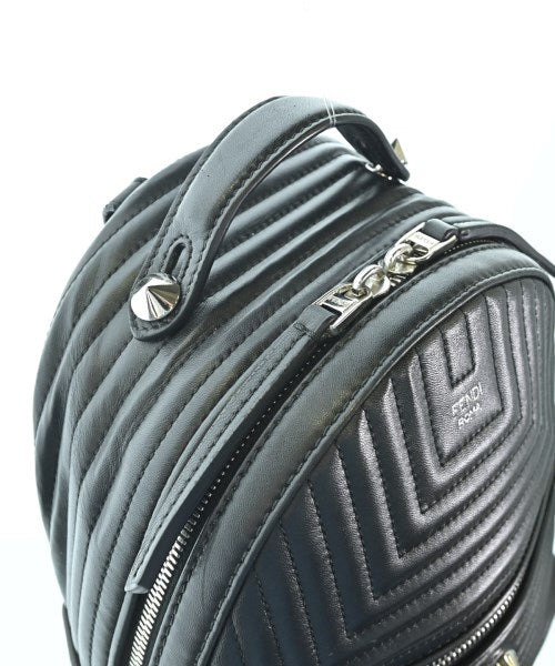 FENDI เป้สะพายหลัง