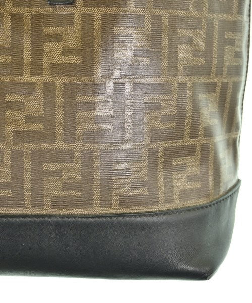 FENDI กระเป๋าสะพาย