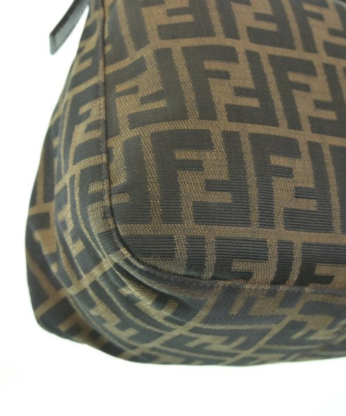 FENDI กระเป๋าสะพาย