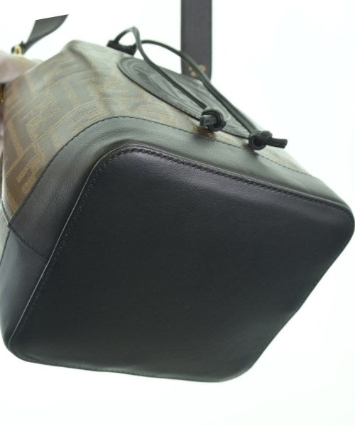FENDI กระเป๋าสะพาย