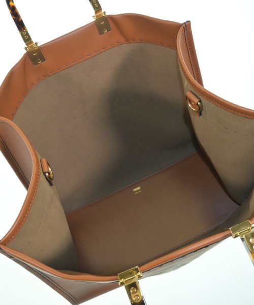 FENDI กระเป๋าถือขนาดใหญ่