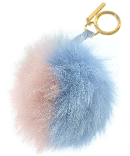 FENDI เครื่องประดับบนกระเป๋า
