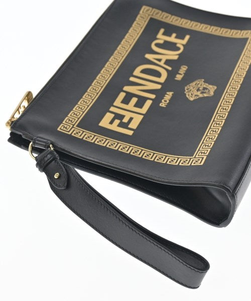 FENDI คลัตช์