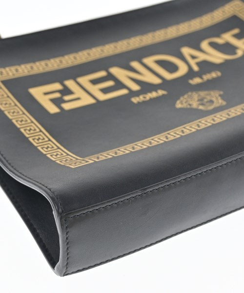 FENDI คลัตช์