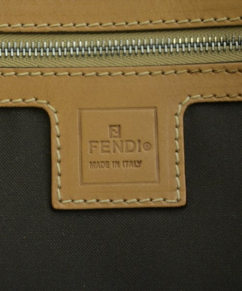 FENDI กระเป๋าสะพาย