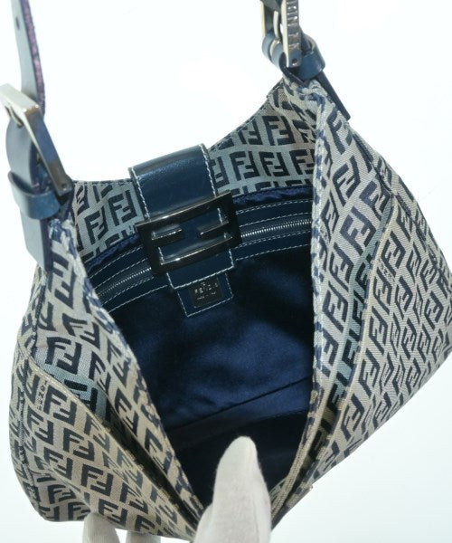 FENDI กระเป๋าถือ