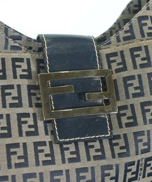 FENDI กระเป๋าถือ