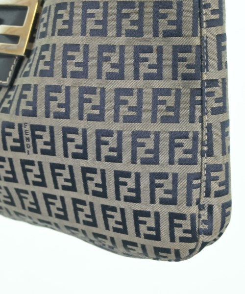 FENDI กระเป๋าถือ