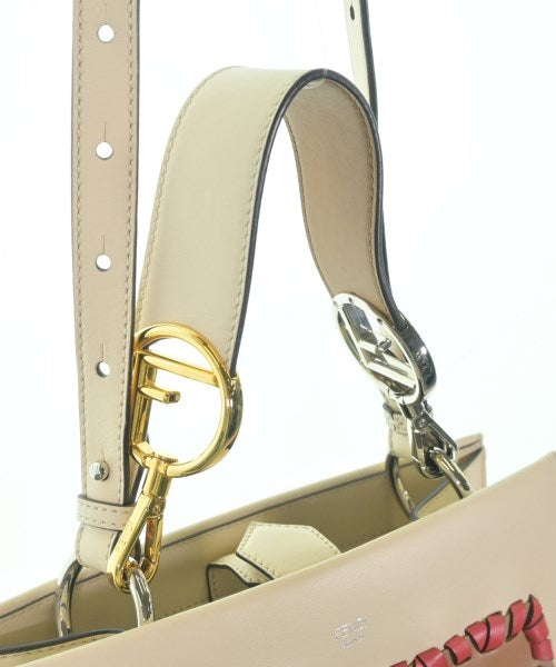 FENDI กระเป๋าถือ