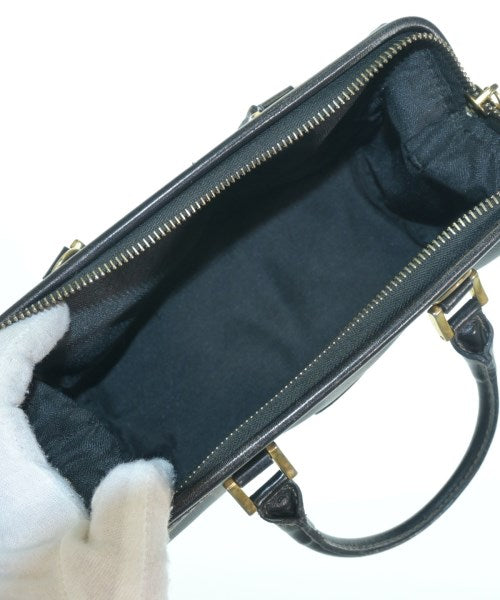 FENDI กระเป๋าใส่อุปกรณ์ขนาดใหญ่