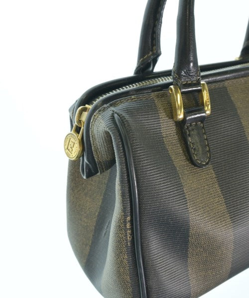 FENDI กระเป๋าใส่อุปกรณ์ขนาดใหญ่