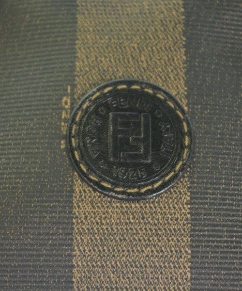 FENDI กระเป๋าใส่อุปกรณ์ขนาดใหญ่