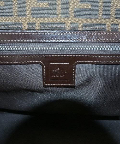 FENDI กระเป๋าถือขนาดใหญ่