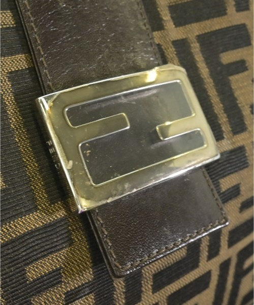 FENDI กระเป๋าถือขนาดใหญ่