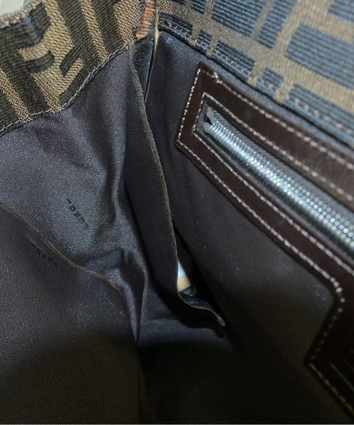 FENDI กระเป๋าถือขนาดใหญ่