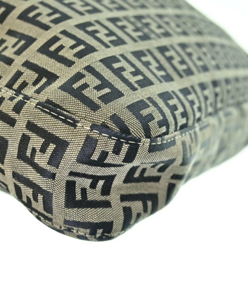 FENDI กระเป๋าสะพาย