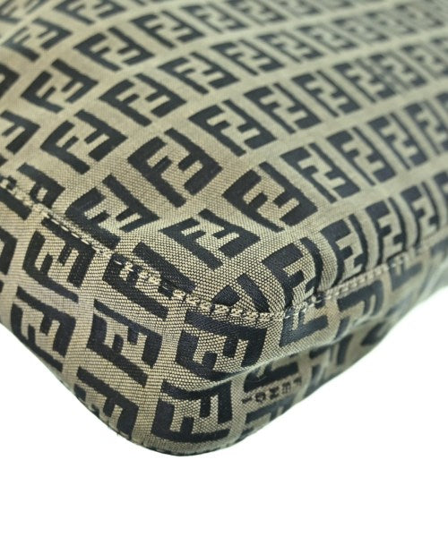 FENDI กระเป๋าสะพาย