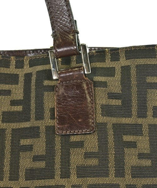 FENDI กระเป๋าถือขนาดใหญ่
