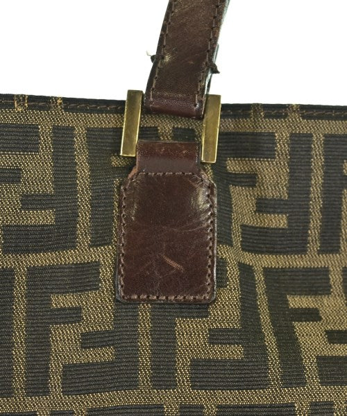 FENDI กระเป๋าถือขนาดใหญ่