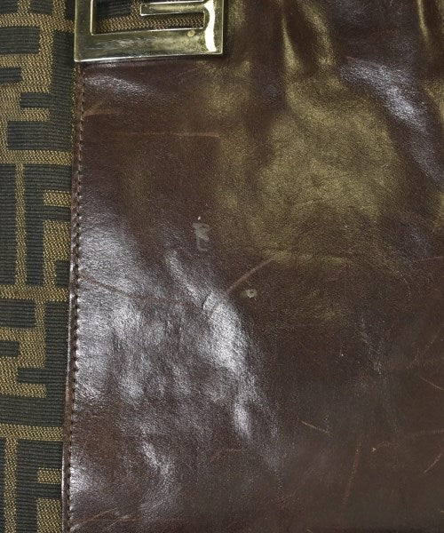 FENDI กระเป๋าถือขนาดใหญ่