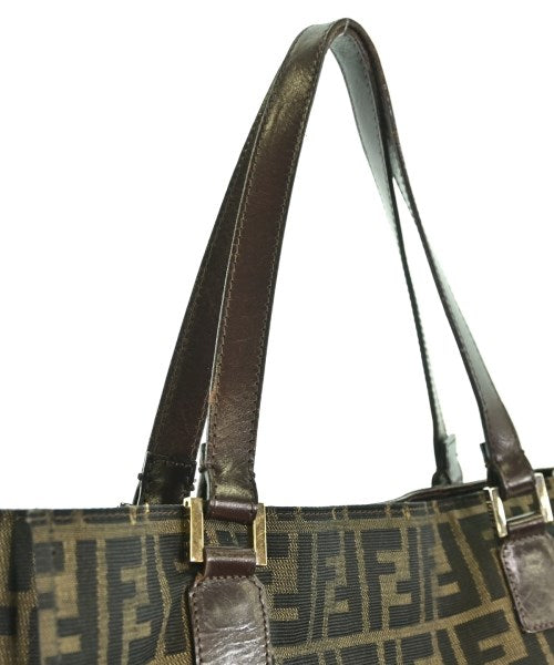 FENDI กระเป๋าถือขนาดใหญ่