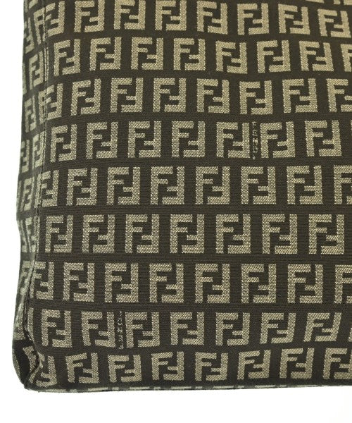 FENDI กระเป๋าถือขนาดใหญ่