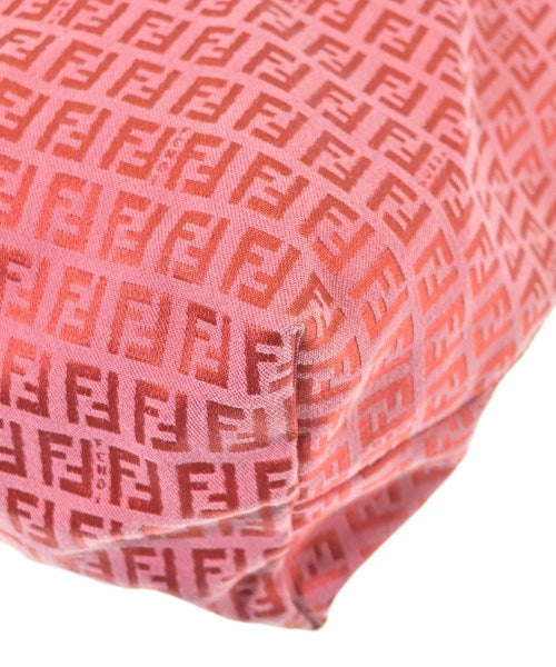 FENDI กระเป๋าถือขนาดใหญ่