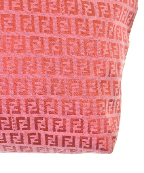 FENDI กระเป๋าถือขนาดใหญ่