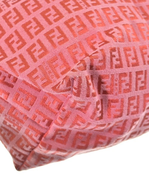 FENDI กระเป๋าถือขนาดใหญ่