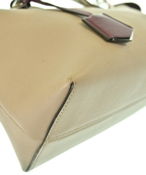 FENDI กระเป๋าถือ