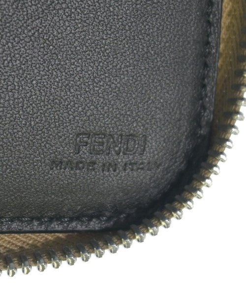 FENDI คลัตช์
